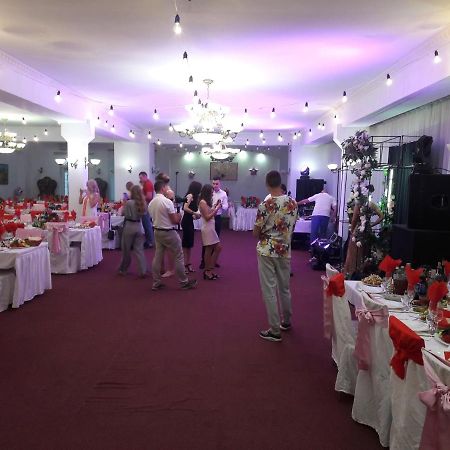 Hotel Dubrava بولتافا المظهر الخارجي الصورة