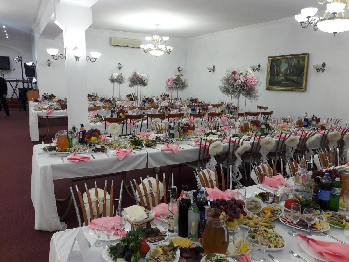 Hotel Dubrava بولتافا المظهر الخارجي الصورة